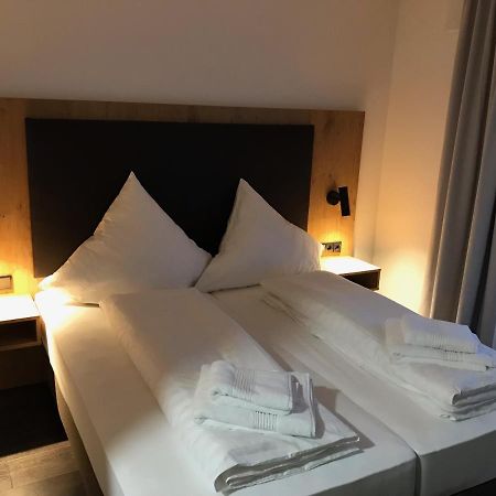 Waldschloessl Hotel บรุคมุห์ล ภายนอก รูปภาพ