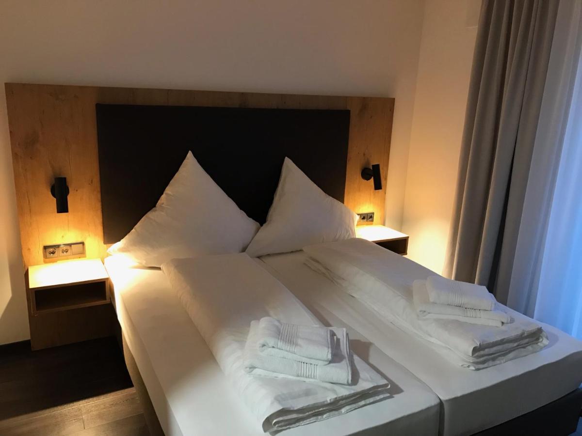 Waldschloessl Hotel บรุคมุห์ล ภายนอก รูปภาพ